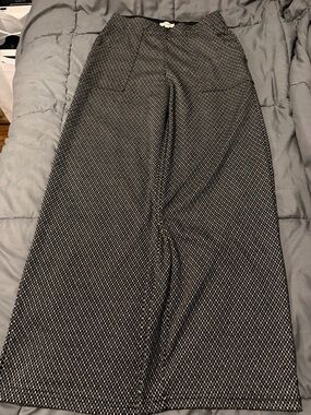 Max Studio Women's Wide-Leg Pants Geometric Black White Pattern